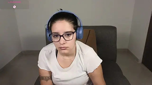 Snapshot of blue__moon_ chatting on 10, 10, 2025 blue moon online show from 10, 10, 2025