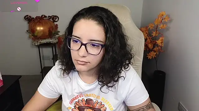 Snapshot of blue__moon_ chatting on 28, 11, 2025 blue moon online show from 28, 11, 2025