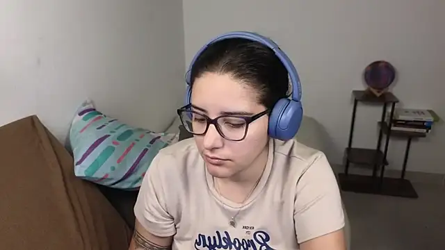 blue  moon  online show from 19, 2, 2026