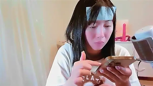 MOMO ROSE online show from 3, 10, 2025