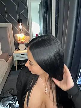 EmyLaveau online show from 13, 3, 2025