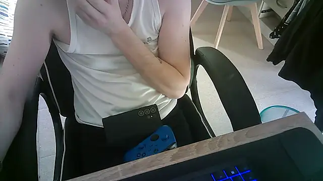 AlexEtSonSexe36 online show from 2, 2, 2025