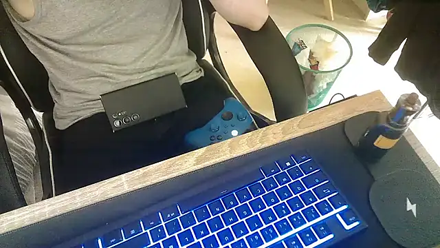 AlexEtSonSexe36 online show from 9, 2, 2025