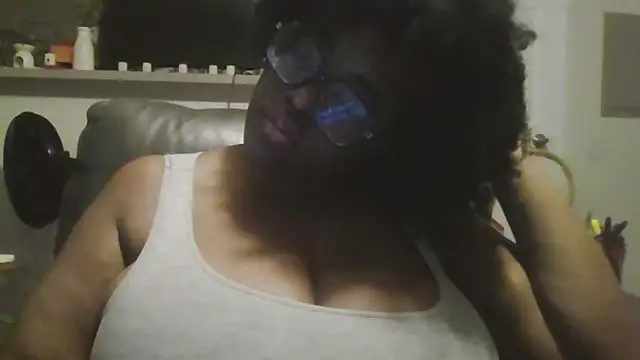 Snapshot of MissCC99 chatting on 6, 10, 2025 MissCC99 online show from 6, 10, 2025