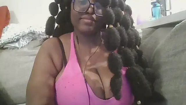 Snapshot of MissCC99 chatting on 4, 11, 2025 MissCC99 online show from 4, 11, 2025