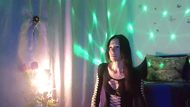 Snapshot of ElysaSun chatting on 1, 10, 2025 ElysaSun online show from 1, 10, 2025