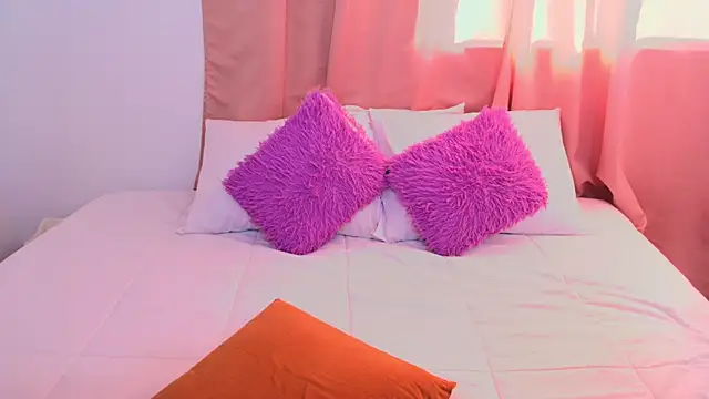Snapshot of yulina_xue chatting on 9, 3, 2025 yulina xue online show from 9, 3, 2025