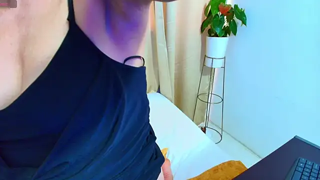 Snapshot of yulina_xue chatting on 29, 9, 2025 yulina xue online show from 29, 9, 2025
