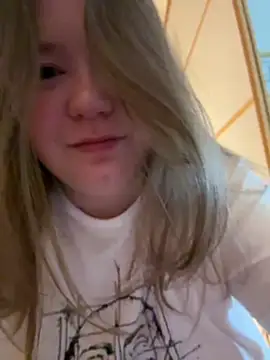 remirann  online show from 25, 12, 2024