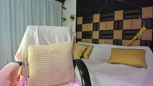 Snapshot of BarbieKano chatting on 2, 11, 2025 BarbieKano online show from 2, 11, 2025