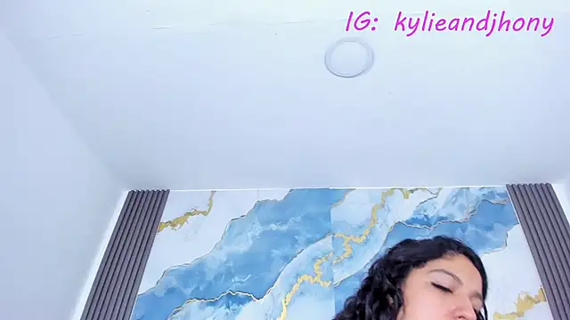 Snapshot of Kylieandjhonny chatting on 2, 10, 2025 Kylieandjhonny online show from 2, 10, 2025