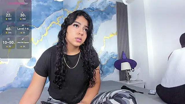 Snapshot of Kylieandjhonny chatting on 27, 10, 2025 Kylieandjhonny online show from 27, 10, 2025