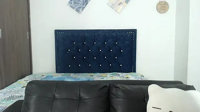 Snapshot of QueenSquirt_ chatting on 18, 3, 2025 QueenSquirt online show from 18, 3, 2025