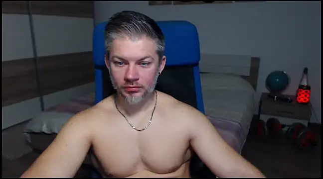 Snapshot of RobbyShawz chatting on 12, 12, 2024 RobbyShawz online show from 12, 12, 2024