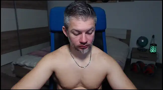 Snapshot of RobbyShawz chatting on 30, 12, 2024 RobbyShawz online show from 30, 12, 2024