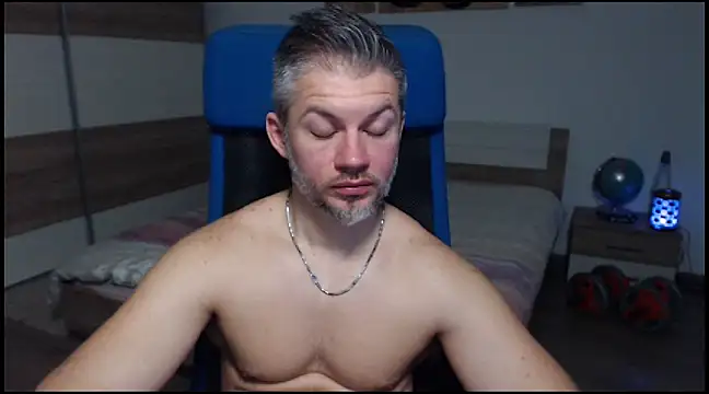 Snapshot of RobbyShawz chatting on 30, 12, 2024 RobbyShawz online show from 30, 12, 2024