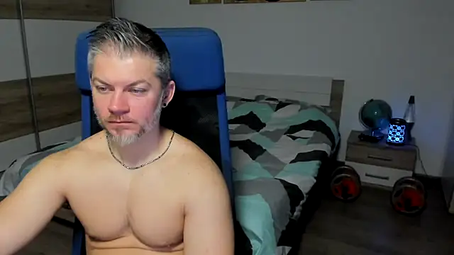 Snapshot of RobbyShawz chatting on 11, 1, 2025 RobbyShawz online show from 11, 1, 2025