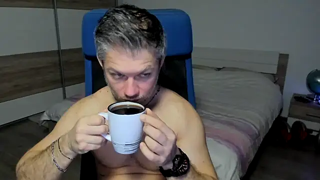Snapshot of RobbyShawz chatting on 2, 2, 2025 RobbyShawz online show from 2, 2, 2025