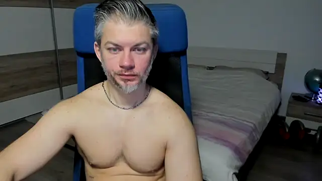 Snapshot of RobbyShawz chatting on 3, 2, 2025 RobbyShawz online show from 3, 2, 2025