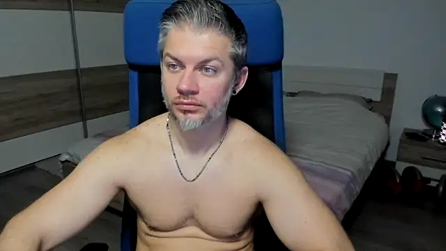 Snapshot of RobbyShawz chatting on 3, 2, 2025 RobbyShawz online show from 3, 2, 2025