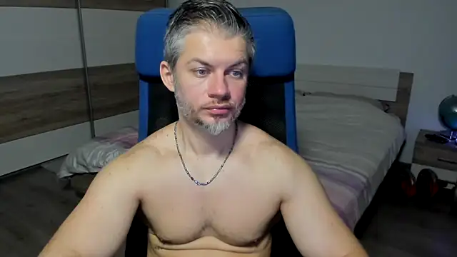 Snapshot of RobbyShawz chatting on 4, 2, 2025 RobbyShawz online show from 4, 2, 2025