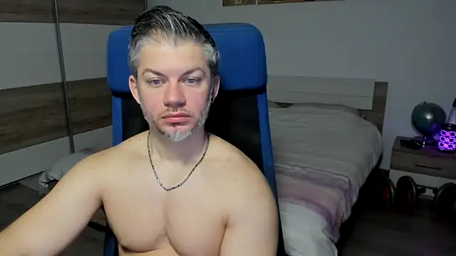 Snapshot of RobbyShawz chatting on 8, 2, 2025 RobbyShawz online show from 8, 2, 2025