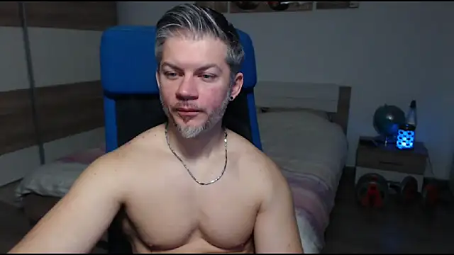 Snapshot of RobbyShawz chatting on 14, 2, 2025 RobbyShawz online show from 14, 2, 2025