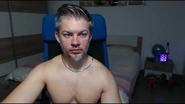 Snapshot of RobbyShawz chatting on 15, 2, 2025 RobbyShawz online show from 15, 2, 2025