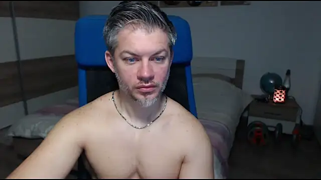 Snapshot of RobbyShawz chatting on 16, 2, 2025 RobbyShawz online show from 16, 2, 2025