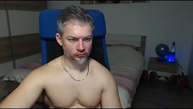 Snapshot of RobbyShawz chatting on 27, 2, 2025 RobbyShawz online show from 27, 2, 2025