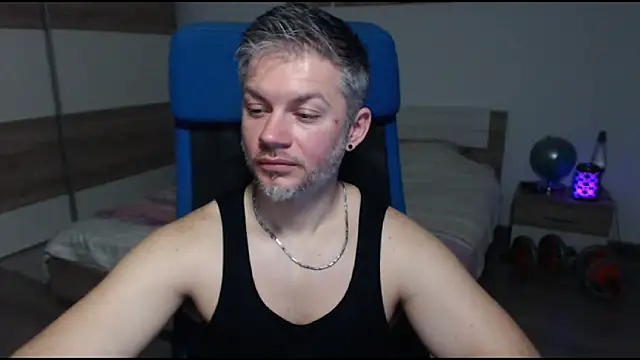 Snapshot of RobbyShawz chatting on 13, 3, 2025 RobbyShawz online show from 13, 3, 2025