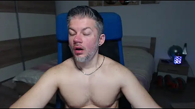 Snapshot of RobbyShawz chatting on 18, 3, 2025 RobbyShawz online show from 18, 3, 2025