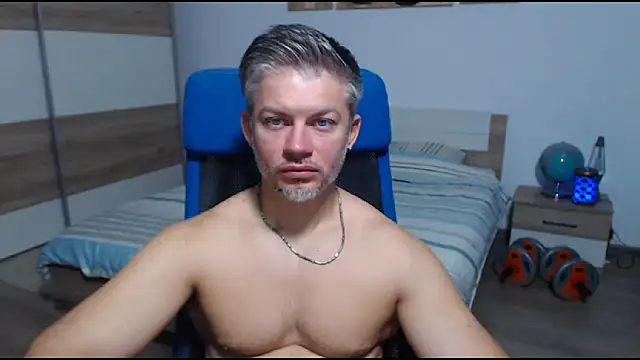 Snapshot of RobbyShawz chatting on 17, 9, 2025 RobbyShawz online show from 17, 9, 2025