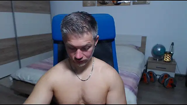 Snapshot of RobbyShawz chatting on 27, 9, 2025 RobbyShawz online show from 27, 9, 2025