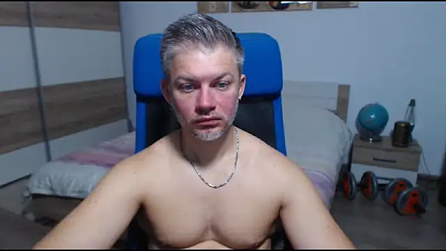 Snapshot of RobbyShawz chatting on 29, 9, 2025 RobbyShawz online show from 29, 9, 2025
