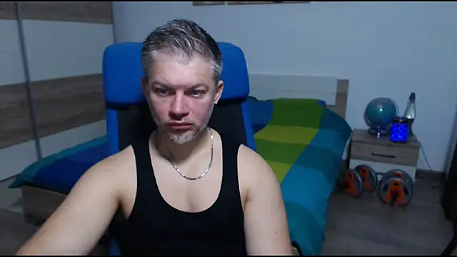 Snapshot of RobbyShawz chatting on 7, 10, 2025 RobbyShawz online show from 7, 10, 2025