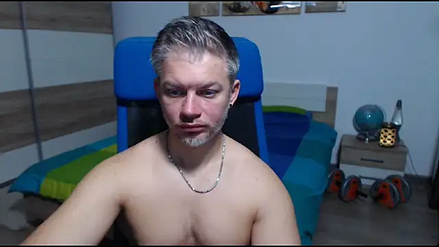 Snapshot of RobbyShawz chatting on 14, 10, 2025 RobbyShawz online show from 14, 10, 2025