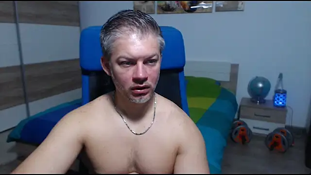 Snapshot of RobbyShawz chatting on 23, 10, 2025 RobbyShawz online show from 23, 10, 2025