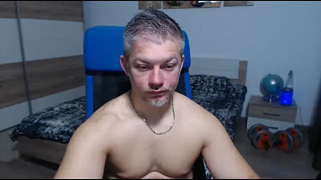 Snapshot of RobbyShawz chatting on 3, 11, 2025 RobbyShawz online show from 3, 11, 2025