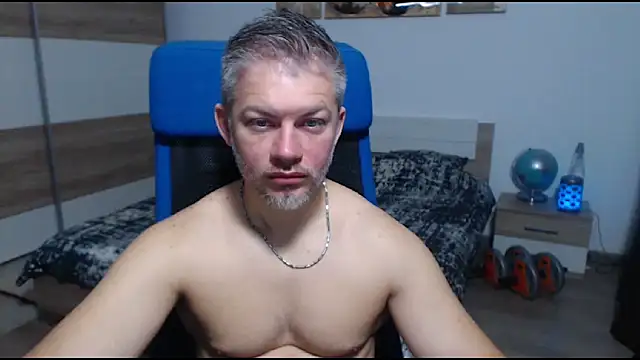 Snapshot of RobbyShawz chatting on 7, 11, 2025 RobbyShawz online show from 7, 11, 2025