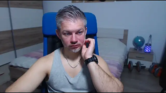 Snapshot of RobbyShawz chatting on 14, 11, 2025 RobbyShawz online show from 14, 11, 2025