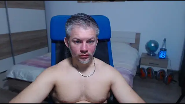 Snapshot of RobbyShawz chatting on 24, 11, 2025 RobbyShawz online show from 24, 11, 2025