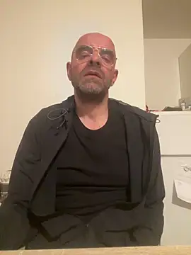 slim1976006 online show from 1, 5, 2026