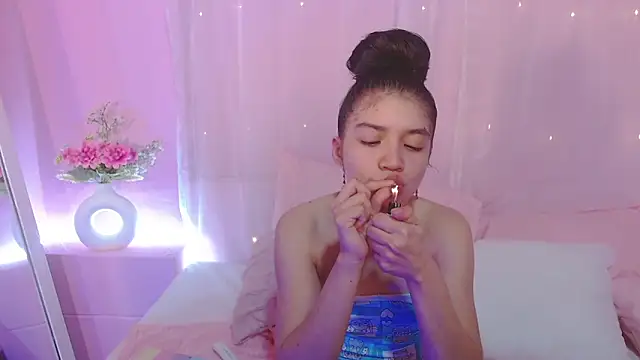 Snapshot of Sweetcristin chatting on 22, 5, 2026 Sweetcristin online show from 22, 5, 2026