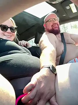 PiggyRose online show from 9, 4, 2026