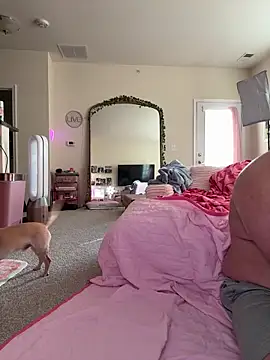 PiggyRose online show from 16, 4, 2026