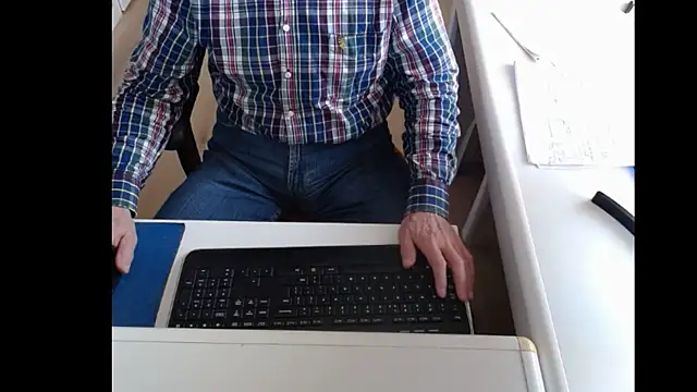dutchpornking online show from 1, 2, 2025