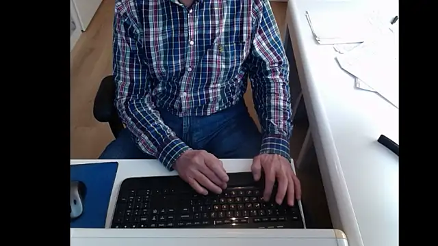 dutchpornking online show from 1, 2, 2025