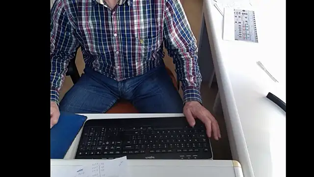 dutchpornking online show from 5, 3, 2025