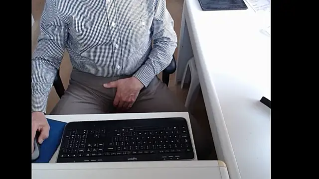 dutchpornking online show from 9, 4, 2026